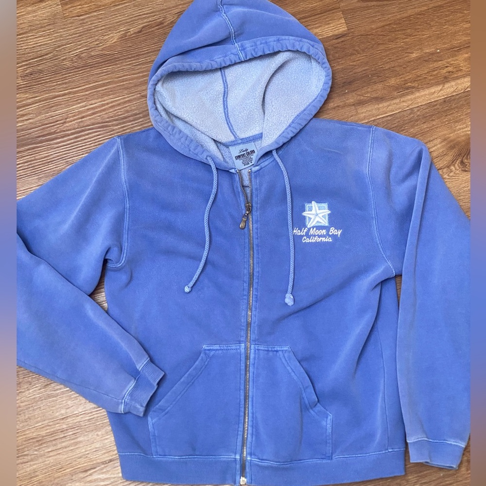 Half Moon Bay California zipper hoodie, beach vintage style, but like new